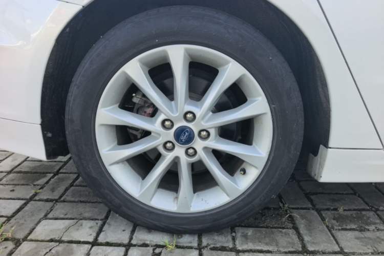 Used Ford Mondeo 2018 EcoBoost 180 Fashion Edition Right Rear Wheel Hub