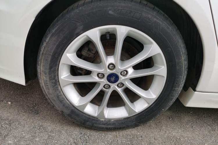 Used Ford Mondeo 2018 EcoBoost 180 Fashion Edition Right Rear Wheel Hub