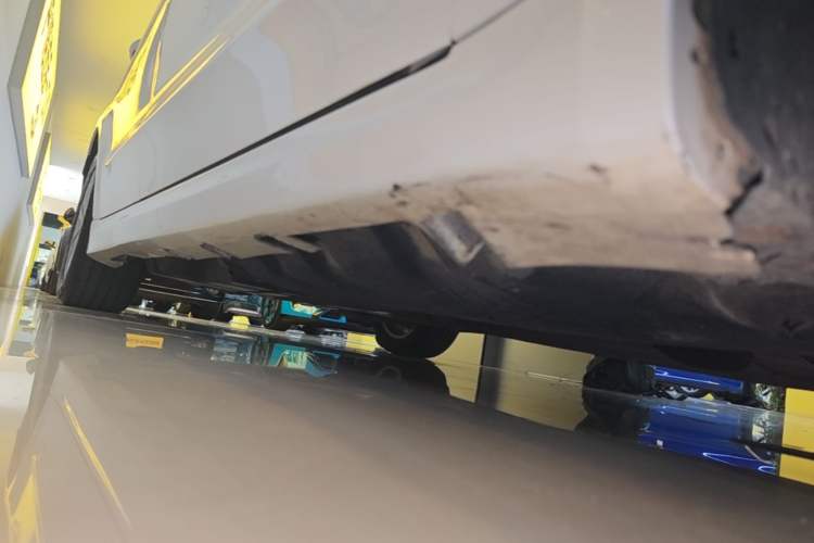 Used Ford Mondeo 2018 EcoBoost 180 Smart Control Fashion Model China VI Standard Right Side Sill