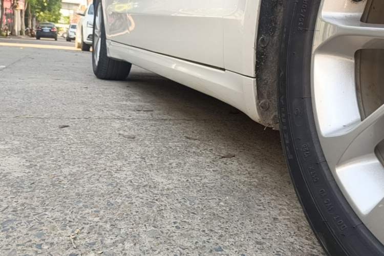 Used Ford Mondeo 2018 EcoBoost 180 Fashion Edition Right Side Sill