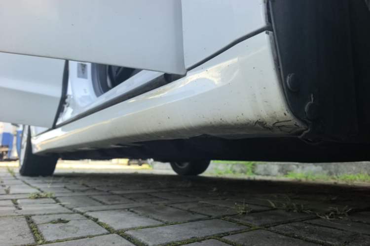 Used Ford Mondeo 2018 EcoBoost 180 Fashion Edition Right Side Sill