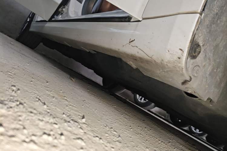 Used Ford Mondeo 2018 EcoBoost 180 Cognac Special Edition Right Side Sill