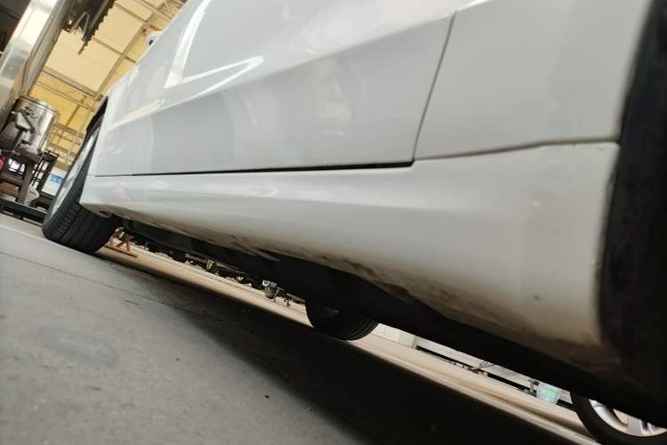 Used Ford Mondeo 2018 EcoBoost 180 Fashion Edition Right Side Sill