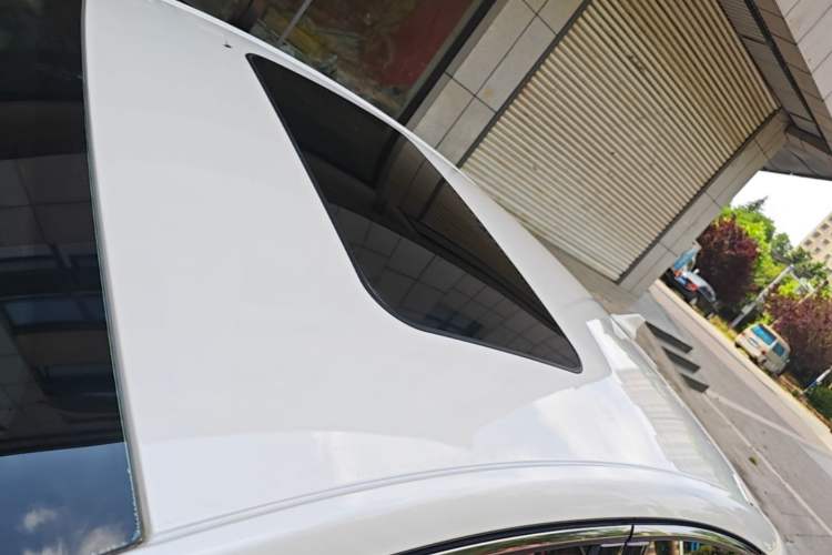 Used Ford Mondeo 2018 EcoBoost 180 Smart Control Fashion Model China VI Standard Roof