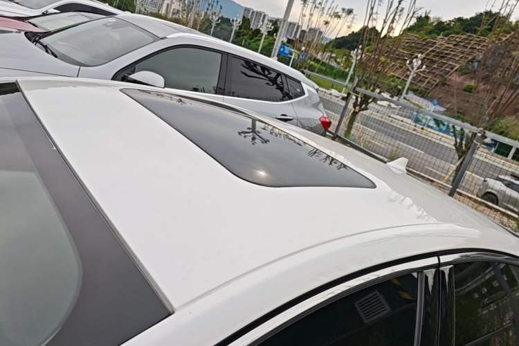Used Ford Mondeo 2018 EcoBoost 180 Smart Control Fashion Model China VI Standard Roof