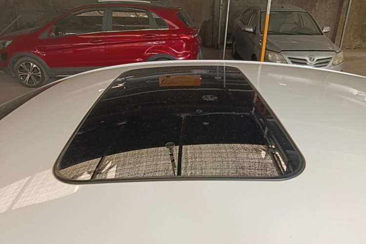 Used Ford Mondeo 2018 EcoBoost 180 Smart Control Fashion Model China V Standard Roof