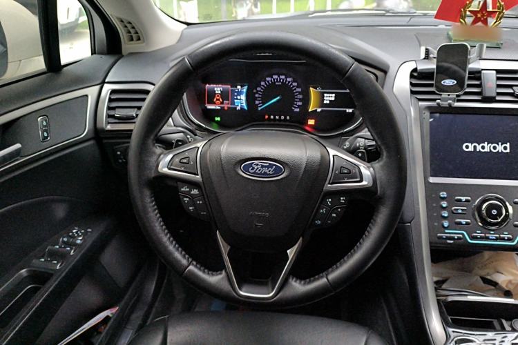 Used Ford Mondeo 2018 EcoBoost 200 Luxury Model Steering Wheel