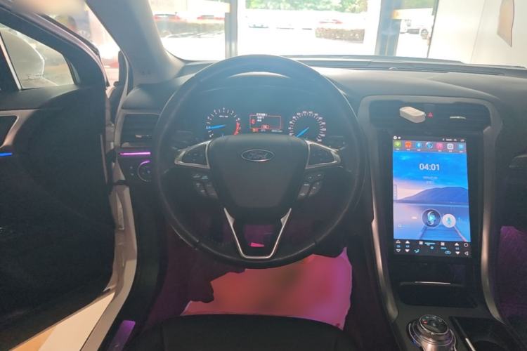 Used Ford Mondeo 2018 EcoBoost 180 Smart Control Fashion Model China VI Standard Steering Wheel