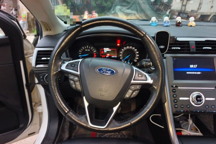 Used Ford Mondeo 2018 EcoBoost 180 Smart Control Fashion Model China VI Standard Steering Wheel