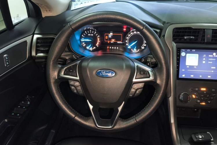 Used Ford Mondeo 2018 EcoBoost 200 Smart Control Fashion Model China V Standard Steering Wheel