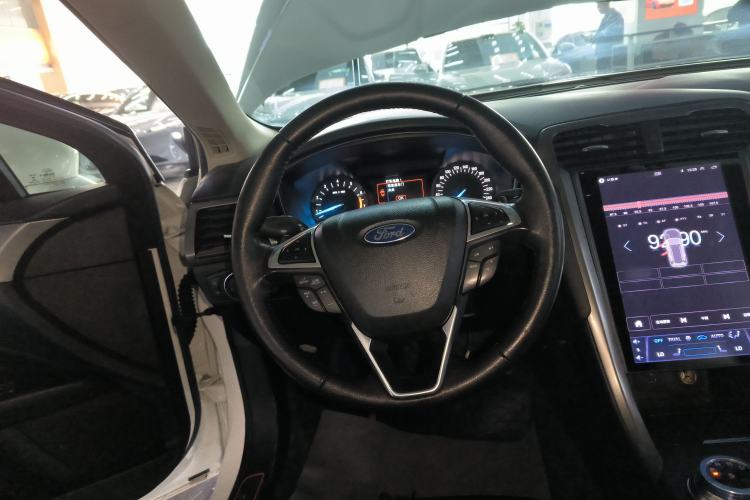 Used Ford Mondeo 2018 EcoBoost 180 Smart Control Fashion Model China V Standard Steering Wheel