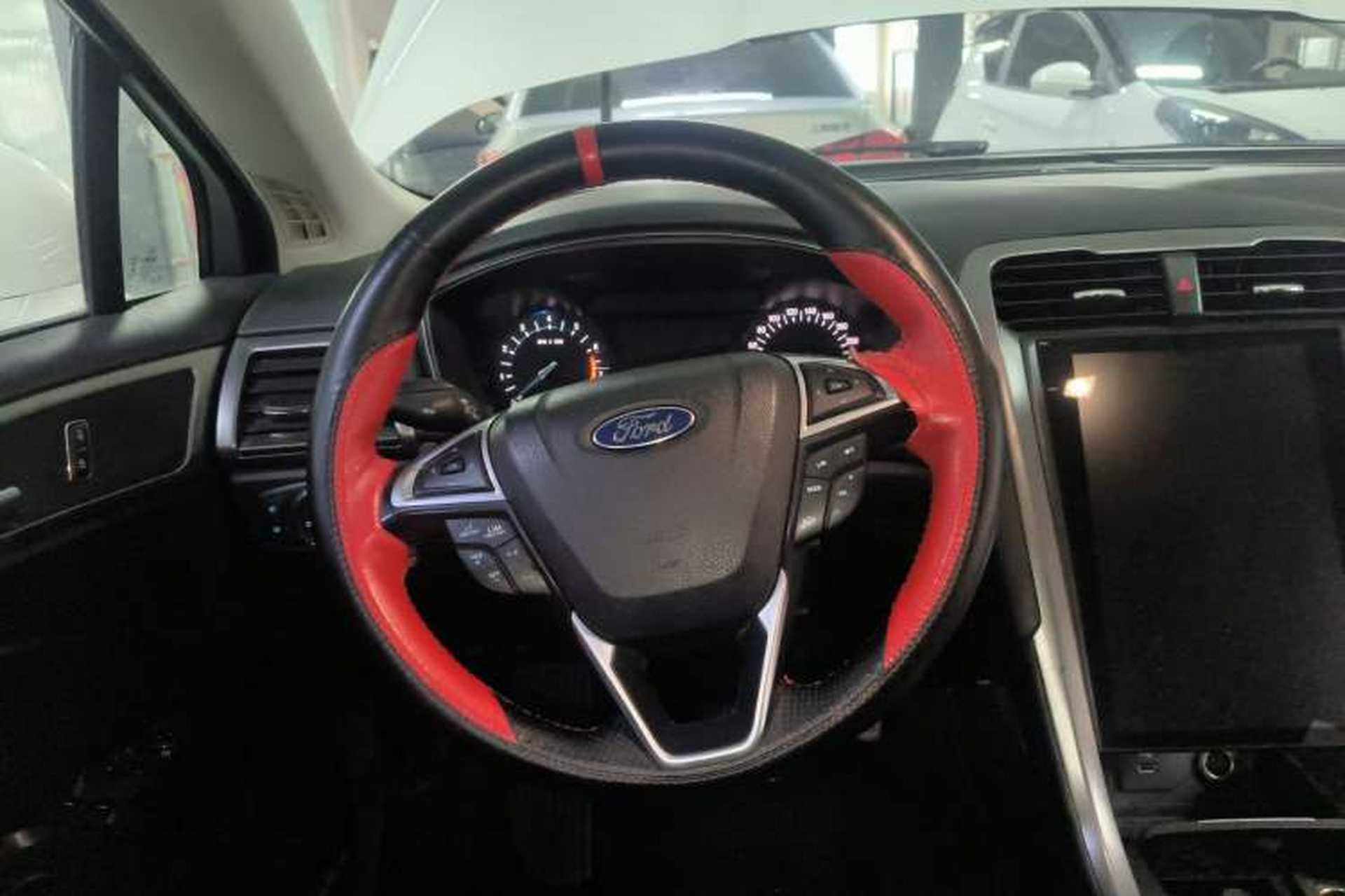Used Ford Mondeo 2018 EcoBoost 180 Fashion Edition Steering Wheel