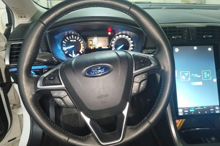 Used Ford Mondeo 2018 EcoBoost 180 Fashion Edition Steering Wheel