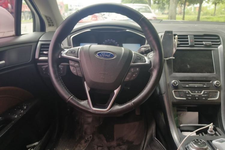 Used Ford Mondeo 2018 EcoBoost 180 Cognac Special Edition Steering Wheel