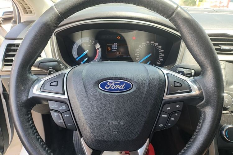 Used Ford Mondeo 2018 EcoBoost 180 Fashion Edition Steering Wheel