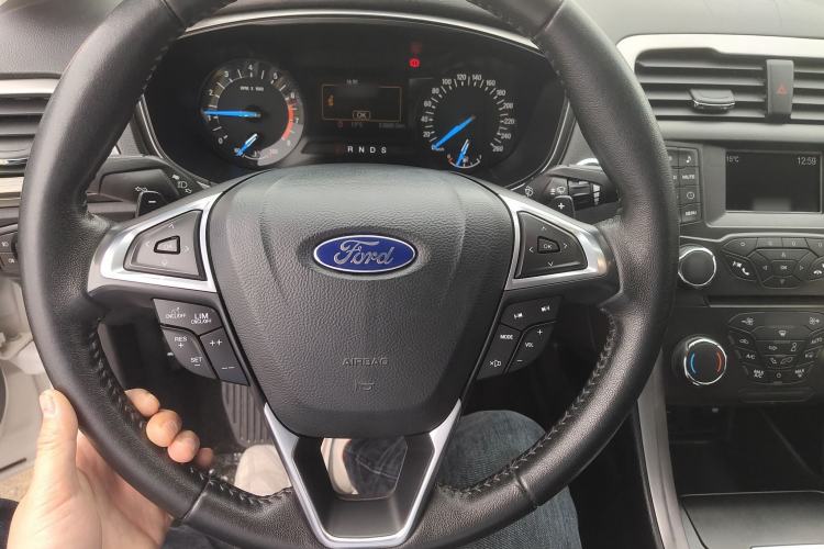 Used Ford Mondeo 2018 EcoBoost 180 Fashion Edition Steering Wheel
