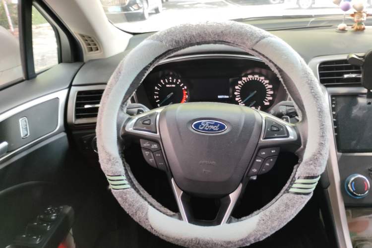 Used Ford Mondeo 2018 EcoBoost 180 Fashion Edition Steering Wheel