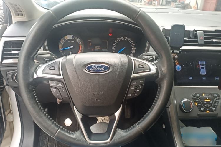 Used Ford Mondeo 2018 EcoBoost 180 Fashion Edition Steering Wheel