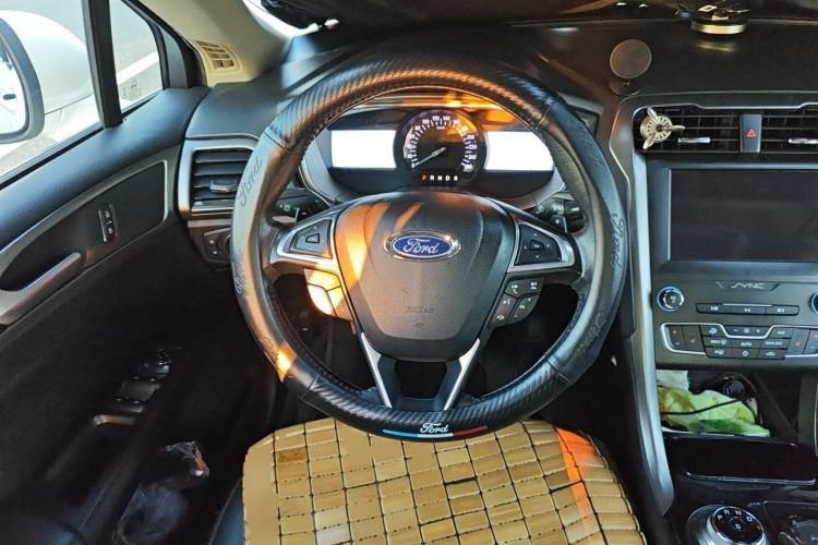 Used Ford Mondeo 2018 EcoBoost 180 SmartControl Luxury Model China V Standard Steering Wheel