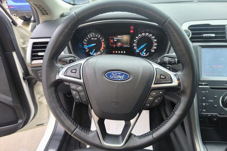 Used Ford Mondeo 2018 EcoBoost 180 Fashion Edition Steering Wheel
