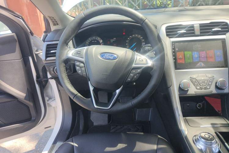 Used Ford Mondeo 2018 EcoBoost 180 Smart Control Fashion Model China V Standard Steering Wheel