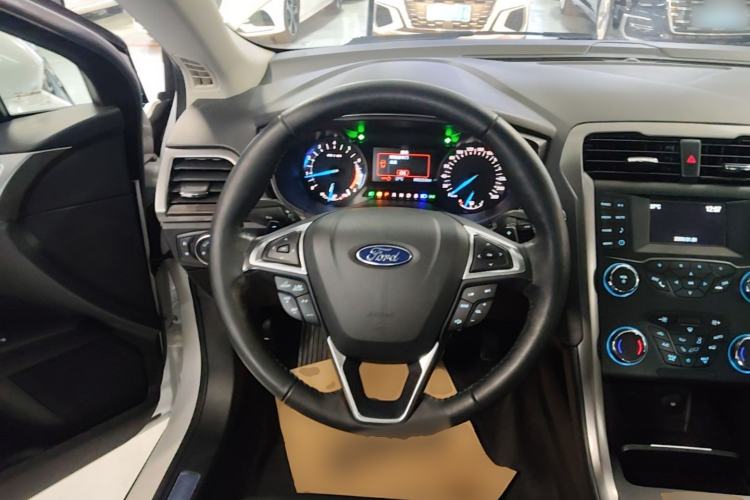 Used Ford Mondeo 2018 EcoBoost 180 Smart Control Fashion Model China V Standard Steering Wheel