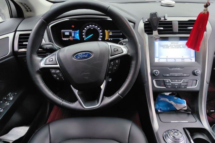 Used Ford Mondeo 2018 EcoBoost 200 Smart Control Luxury Model China VI Standard Steering Wheel