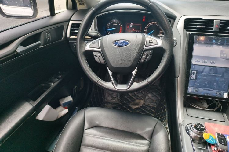 Used Ford Mondeo 2018 EcoBoost 180 Smart Control Fashion Model China VI Standard Steering Wheel