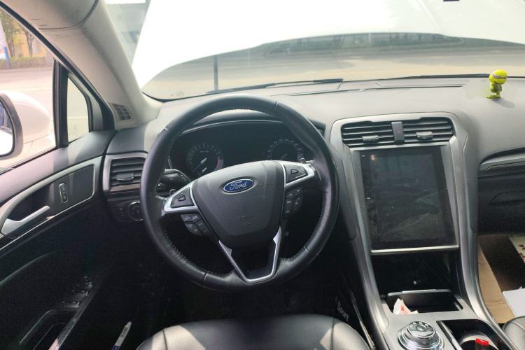 Used Ford Mondeo 2018 EcoBoost 180 Smart Control Fashion Model China VI Standard Steering Wheel