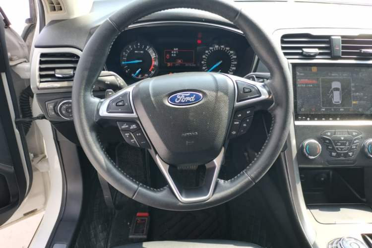 Used Ford Mondeo 2018 EcoBoost 180 Fashion Edition Steering Wheel