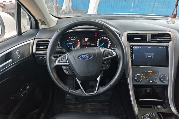Used Ford Mondeo 2018 EcoBoost 180 Fashion Edition Steering Wheel