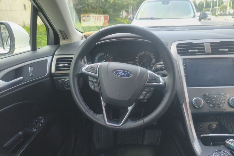 Used Ford Mondeo 2018 EcoBoost 200 Smart Control Fashion Model China V Standard Steering Wheel