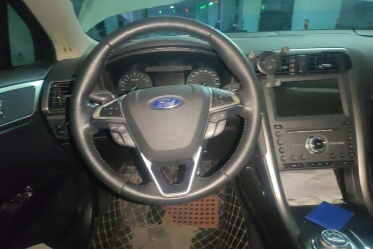 Used Ford Mondeo 2018 EcoBoost 180 Smart Control Fashion Model China V Standard Steering Wheel