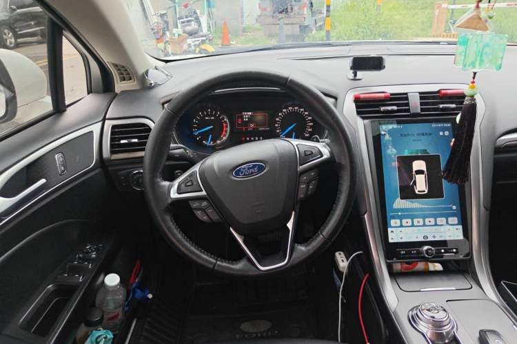 Used Ford Mondeo 2018 EcoBoost 180 Smart Control Fashion Model China V Standard Steering Wheel