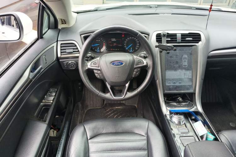 Used Ford Mondeo 2018 EcoBoost 200 Stylish Model Steering Wheel