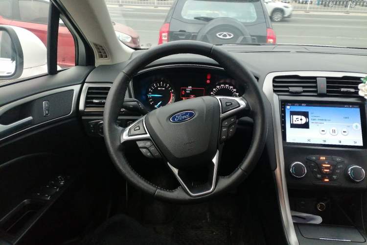 Used Ford Mondeo 2018 EcoBoost 180 Smart Control Fashion Model China V Standard Steering Wheel