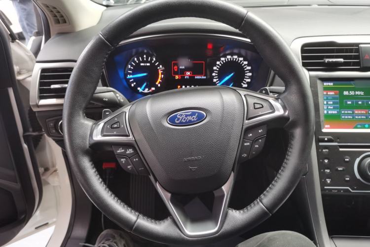 Used Ford Mondeo 2018 EcoBoost 200 Stylish Model Steering Wheel