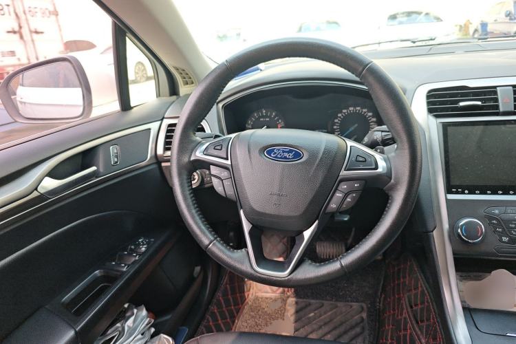 Used Ford Mondeo 2018 EcoBoost 180 Smart Control Fashion Model China V Standard Steering Wheel