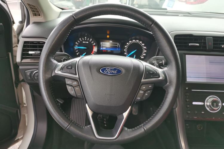 Used Ford Mondeo 2018 EcoBoost 180 Fashion Edition Steering Wheel