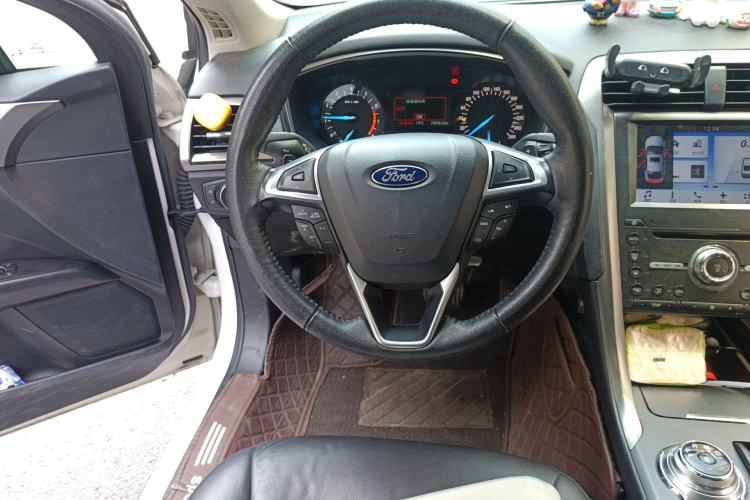 Used Ford Mondeo 2018 EcoBoost 180 Fashion Edition Steering Wheel