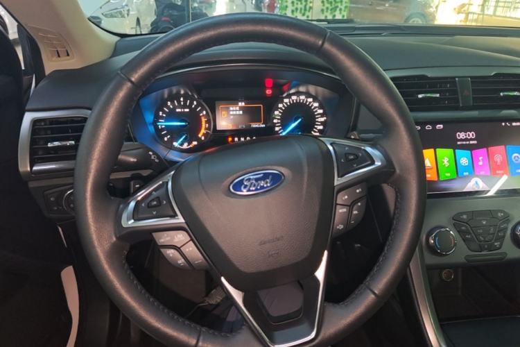 Used Ford Mondeo 2018 EcoBoost 180 Smart Control Fashion Model China V Standard Steering Wheel