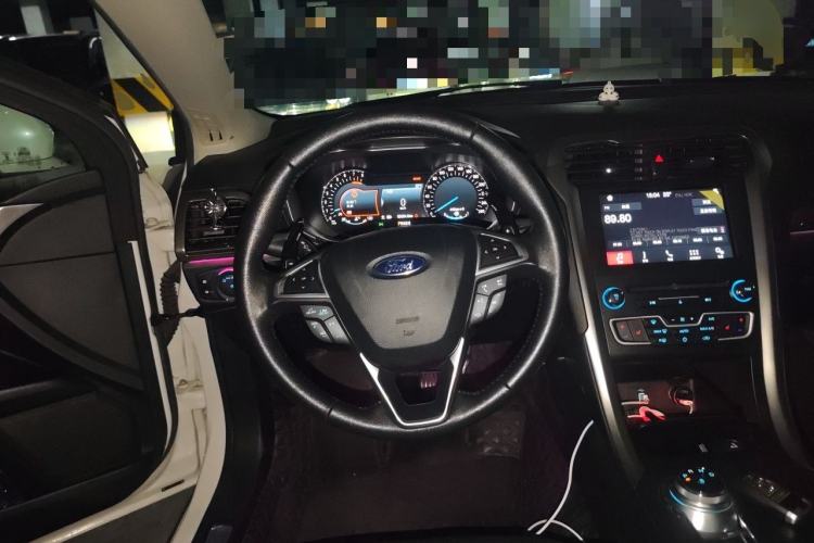 Used Ford Mondeo 2018 EcoBoost 200 Luxury Model Steering Wheel