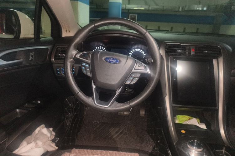 Used Ford Mondeo 2018 EcoBoost 180 Fashion Edition Steering Wheel