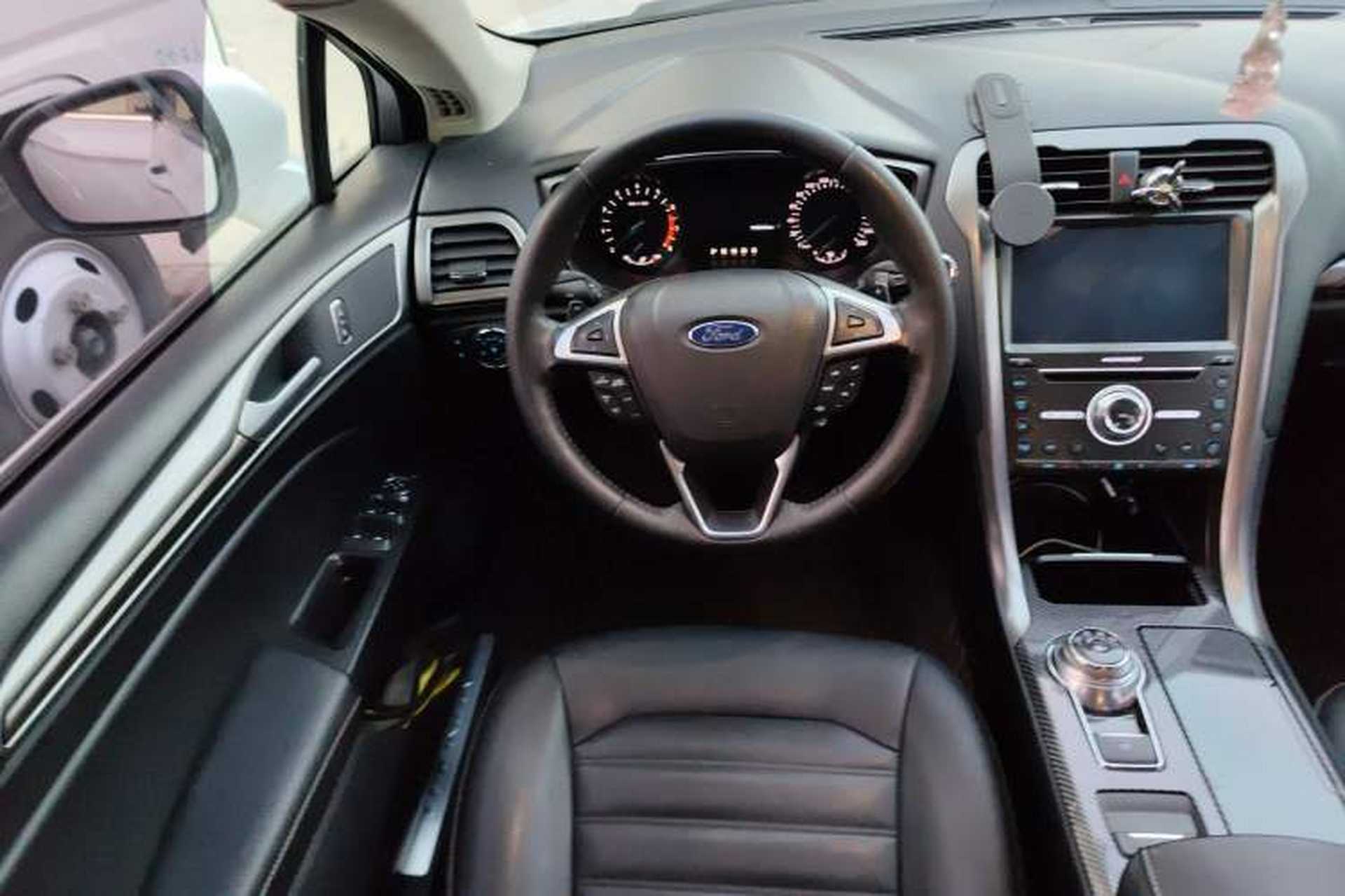 Used Ford Mondeo 2018 EcoBoost 200 Smart Control Fashion Model China VI Standard Steering Wheel
