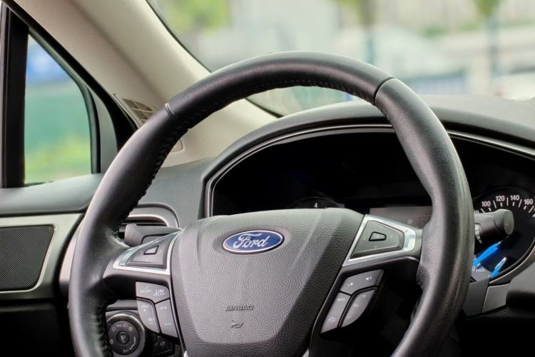 Used Ford Mondeo 2018 EcoBoost 180 Smart Control Fashion Model China V Standard Steering Wheel