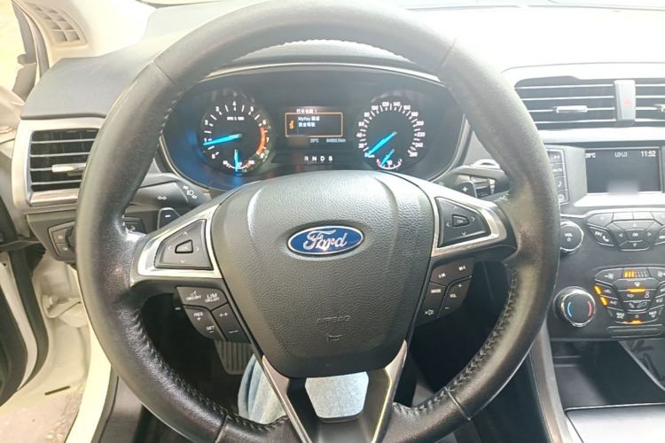 Used Ford Mondeo 2018 EcoBoost 180 Smart Control Fashion Model China V Standard Steering Wheel