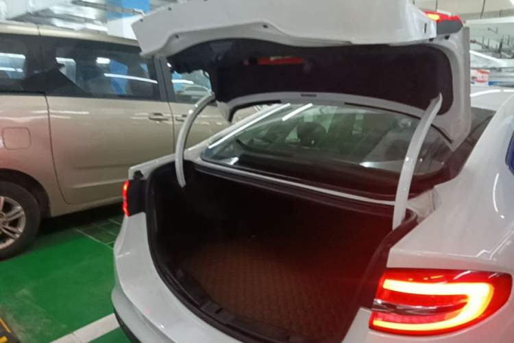 Used Ford Mondeo 2018 EcoBoost 200 Stylish Model Trunk