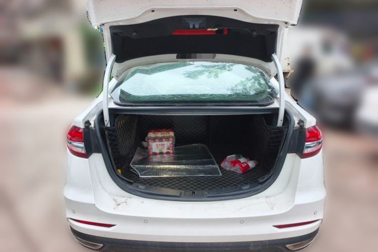 Used Ford Mondeo 2018 EcoBoost 180 Smart Control Fashion Model China VI Standard Trunk