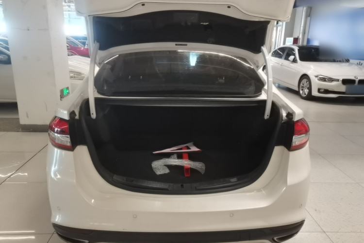 Used Ford Mondeo 2018 EcoBoost 180 Fashion Edition Trunk
