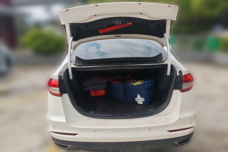 Used Ford Mondeo 2018 EcoBoost 200 Smart Control Fashion Model China V Standard Trunk